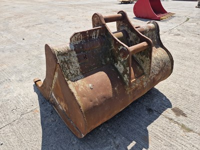 Lot 66" Digging Bucket 80mm Pin to suit 20 Ton Excavator