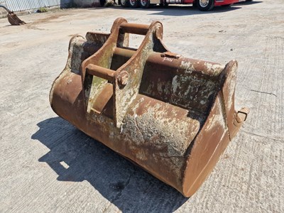 Lot 66" Digging Bucket 80mm Pin to suit 20 Ton Excavator