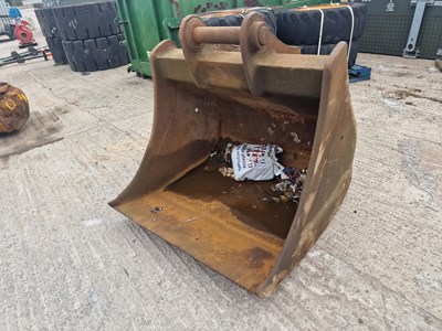 Lot 769 - 48" Digging Bucket 80mm Pin to suit 20 Ton Excavator (Pin Centre 46.5cm, Dipper Width 32.5cm)