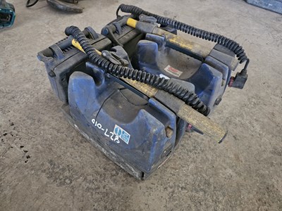 Lot 69 - Mobile Flood Light (2 of)