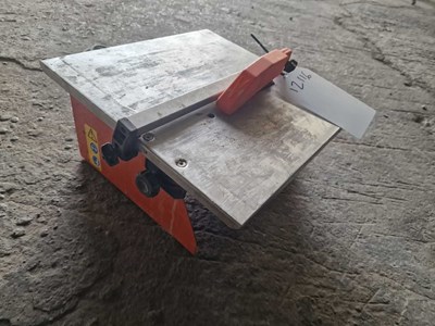 Lot 52 - Belle Mini Tile 240Volt Tile Cutter