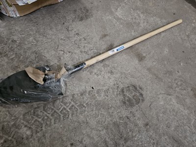 Lot 69 - Unused Silverline Irish Shovel