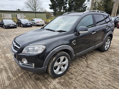Lot 34 - 2010 Chevrolet Captiva LTZ, 7 Seater, Auto, Reverse Camera, Sat Nav, Full Leather, Heated Electric Seats, Bluetooth, Cruise Control, A/C (Reg. Docs. Available)