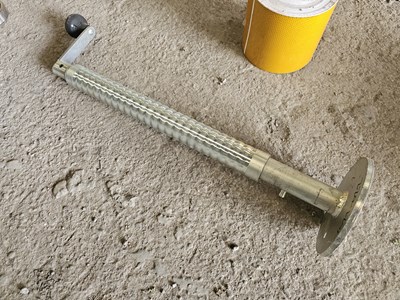 Lot 110 - Unused Jockey Leg