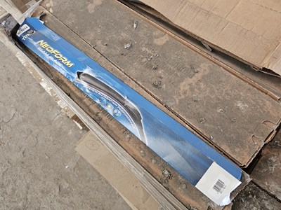 Lot 37 - Unused Pallet of Trico NF8014 Window Wiper (32")