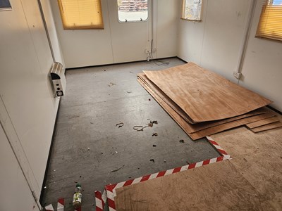 Lot 306 - 32' x 10' Portable Office